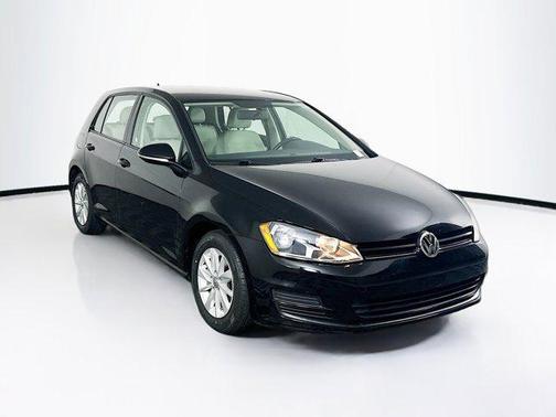 2017 Volkswagen Golf TSI S 4-Door