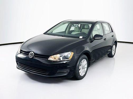 2017 Volkswagen Golf TSI S 4-Door