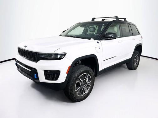 Diamond Black Crystal Pearlcoat 2023 Jeep Grand Cherokee 4xe Trailhawk