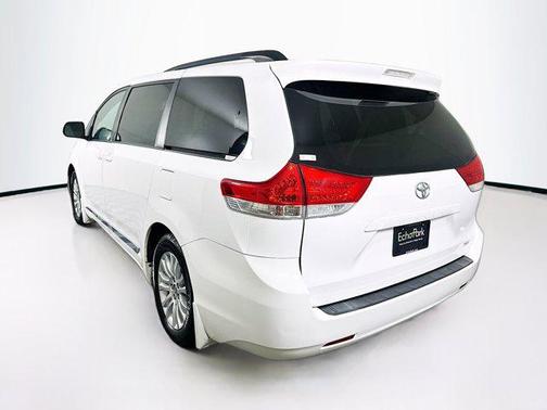 2013 Toyota Sienna XLE