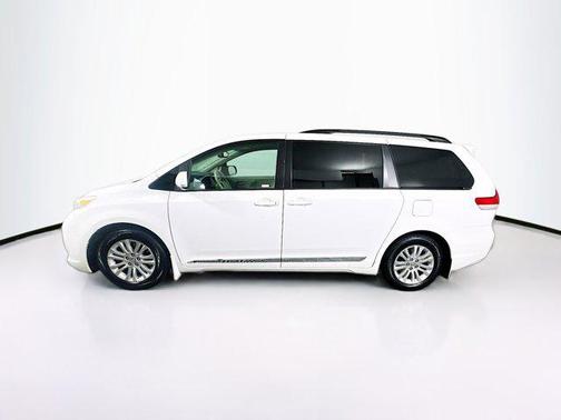 2013 Toyota Sienna XLE