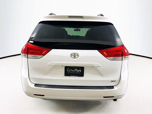2013 Toyota Sienna XLE