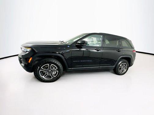 2022 Jeep Grand Cherokee 4xe Trailhawk