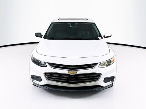 Summit White 2018 Chevrolet Malibu Premier