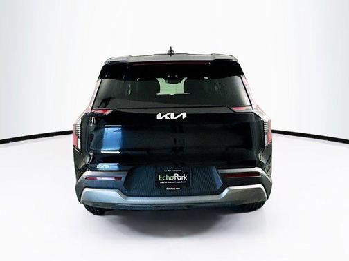 2024 Kia EV9 Light Long Range