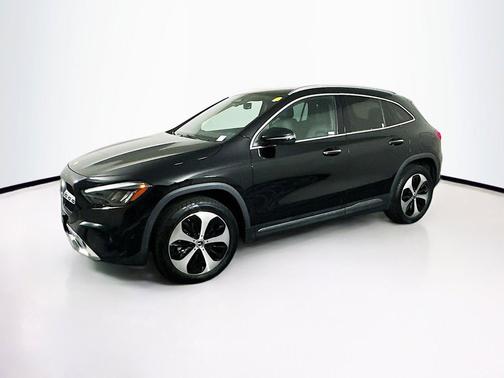 Night Black 2025 Mercedes-Benz GLA 250 4MATIC