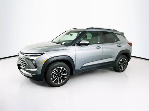 Sterling Gray Metallic 2025 Chevrolet Trailblazer LT