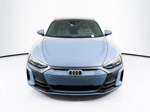 Kemora Gray Metallic 2023 Audi e-tron GT Premium Plus quattro