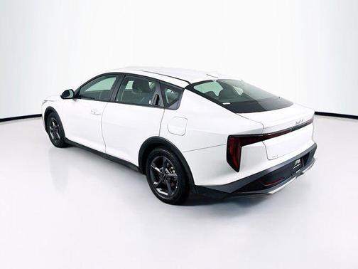 Snow White Pearl 2025 Kia K4 LXS