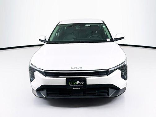 Snow White Pearl 2025 Kia K4 LXS