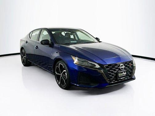 2023 Nissan Altima SR FWD