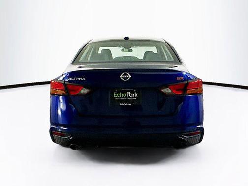 2023 Nissan Altima SR FWD