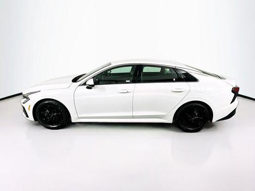 Snow White Pearl 2025 Kia K5 LXS