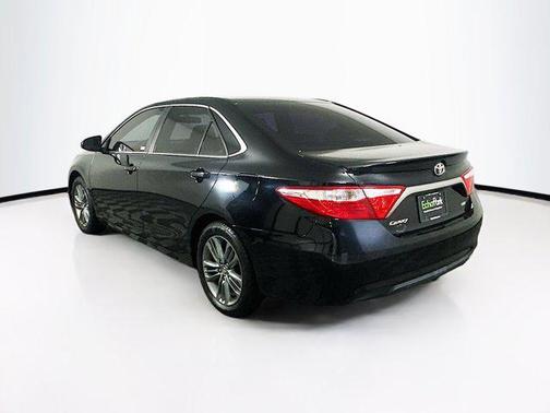 Midnight Black Metallic 2017 Toyota Camry SE