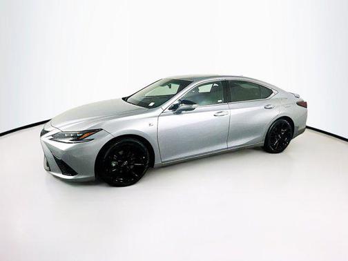 2024 Lexus ES 300h F SPORT Handling