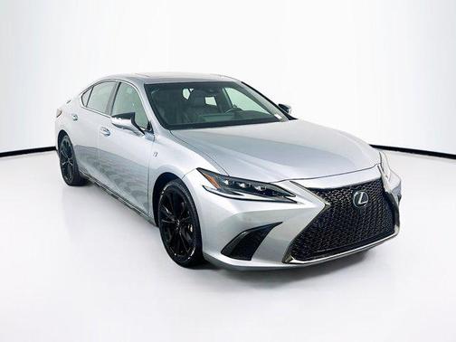 2024 Lexus ES 300h F SPORT Handling