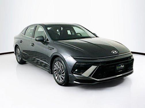 2025 Hyundai SONATA Hybrid SE