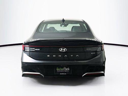 2025 Hyundai SONATA Hybrid SE