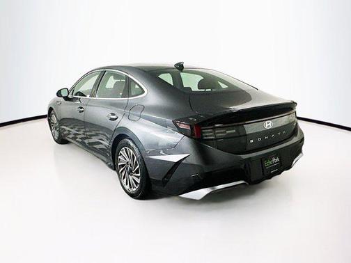 2025 Hyundai SONATA Hybrid SE