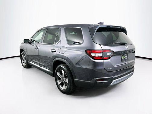 Modern Steel Metallic 2025 Honda Pilot EX-L