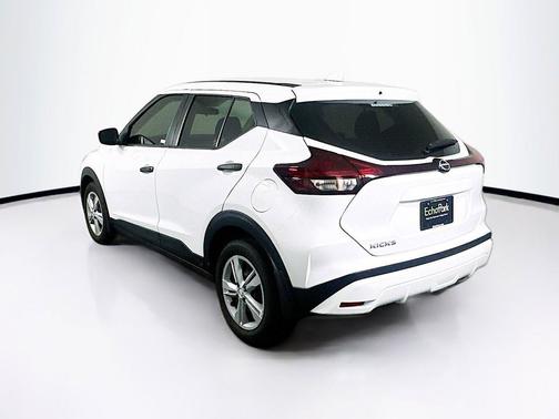 Fresh Powder 2024 Nissan Kicks S