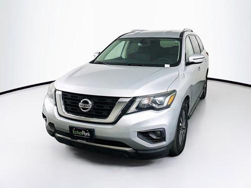 2018 Nissan Pathfinder SV