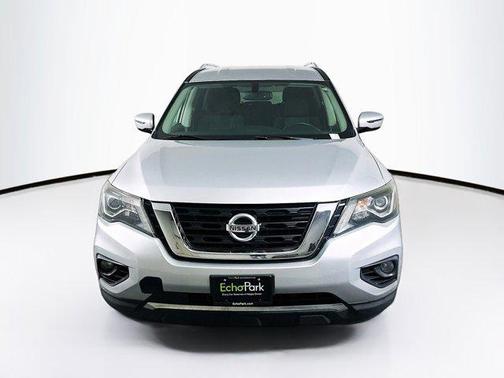 2018 Nissan Pathfinder SV