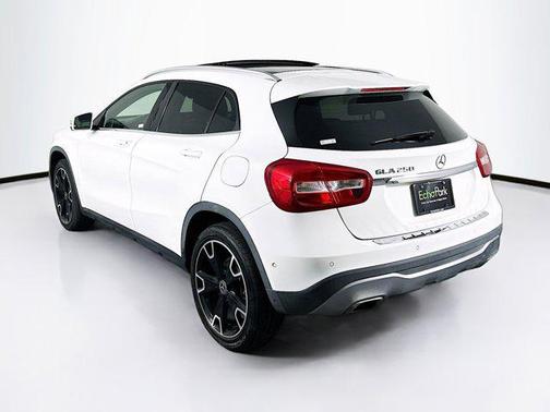 2018 Mercedes-Benz GLA 250 Base