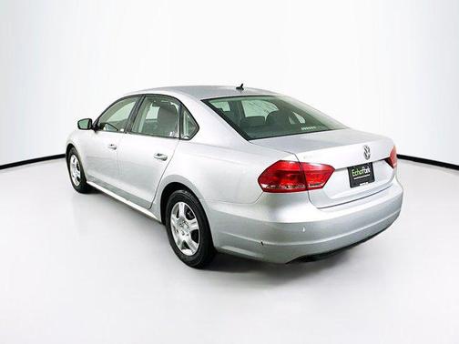 2014 Volkswagen Passat 2.5L S