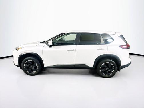 Everest White Pearl 2024 Nissan Rogue SV