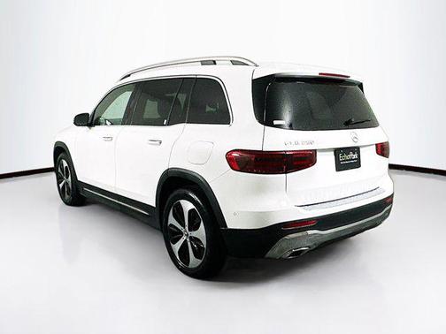 Polar White 2025 Mercedes-Benz GLB 250 Base