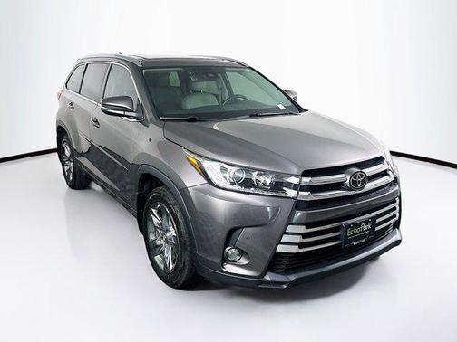 Predawn Gray Mica 2017 Toyota Highlander Limited