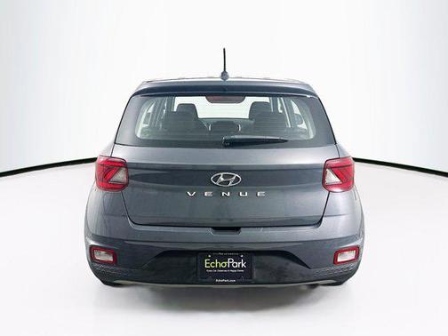 2024 Hyundai VENUE SE