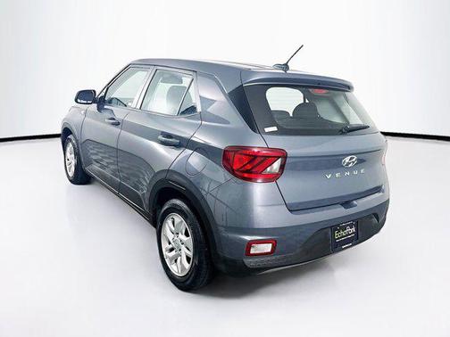 2024 Hyundai VENUE SE