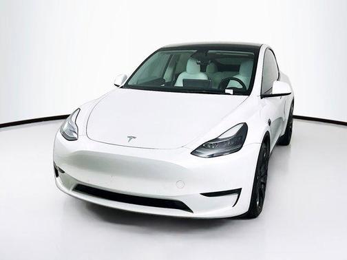 Pearl White Multi-Coat 2022 Tesla Model Y Performance Dual Motor All-Wheel Drive