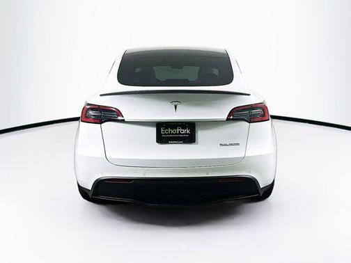Pearl White Multi-Coat 2022 Tesla Model Y Performance Dual Motor All-Wheel Drive