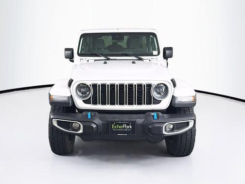 Bright White Clearcoat 2024 Jeep Wrangler 4xe Sahara