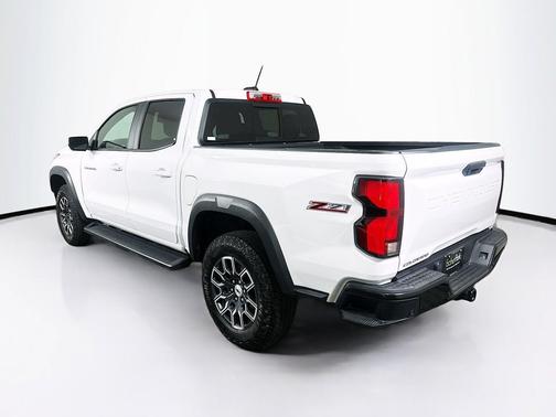 Summit White 2024 Chevrolet Colorado Z71