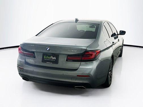 2021 BMW 530 530i
