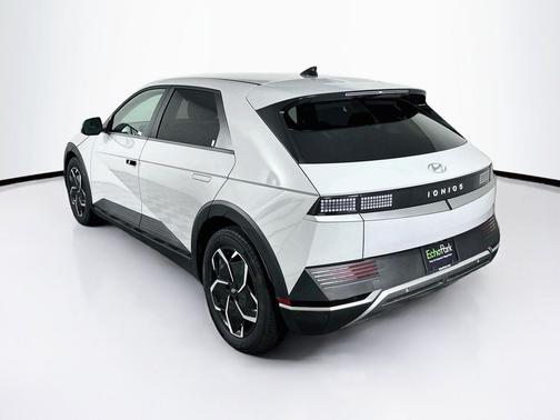 Cyber Gray 2024 Hyundai IONIQ 5 SE