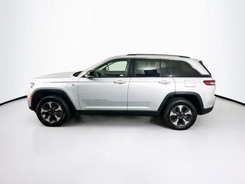 2022 Jeep Grand Cherokee 4xe Base