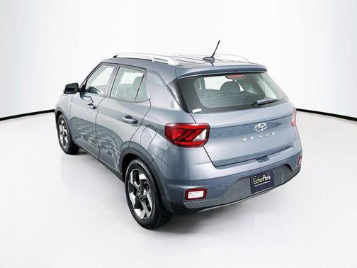 Ecotronic Gray 2025 Hyundai VENUE SEL