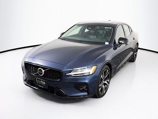 Denim Blue Metallic 2024 Volvo S60 B5 Core Dark Theme
