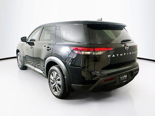 2024 Nissan Pathfinder S FWD