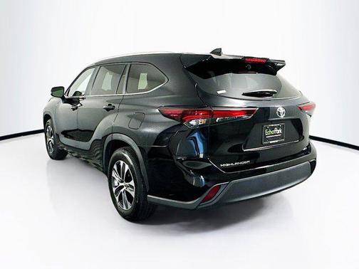 2025 Toyota Highlander XLE