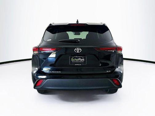 2025 Toyota Highlander XLE