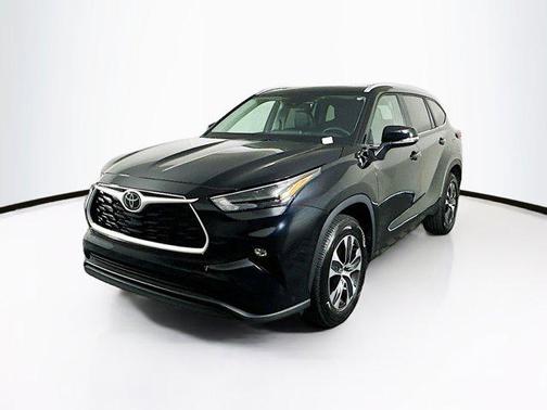 2025 Toyota Highlander XLE