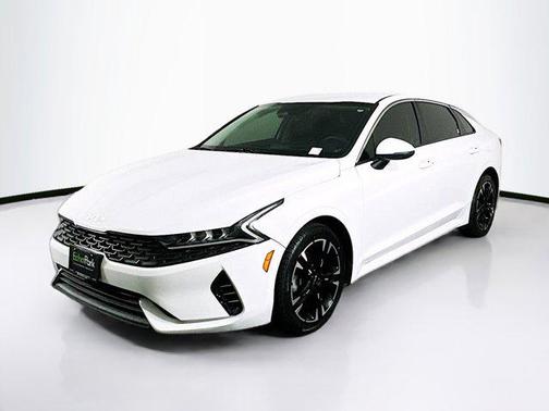 2022 Kia K5 LXS