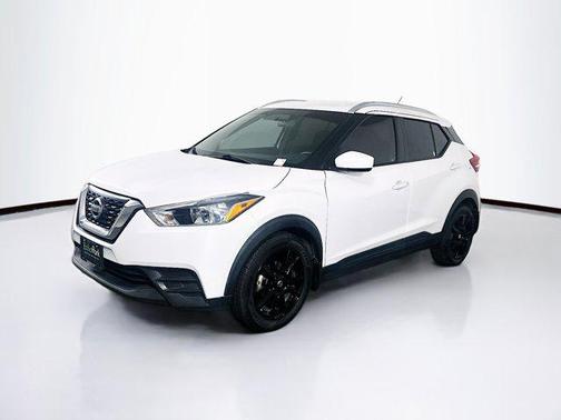 Aspen White Tricoat 2019 Nissan Kicks SV