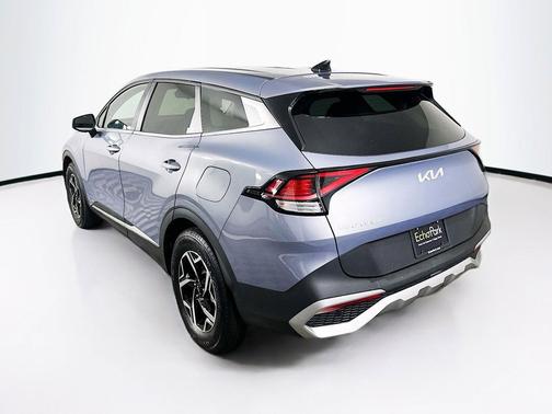 Everlasting Silver 2025 Kia Sportage LX